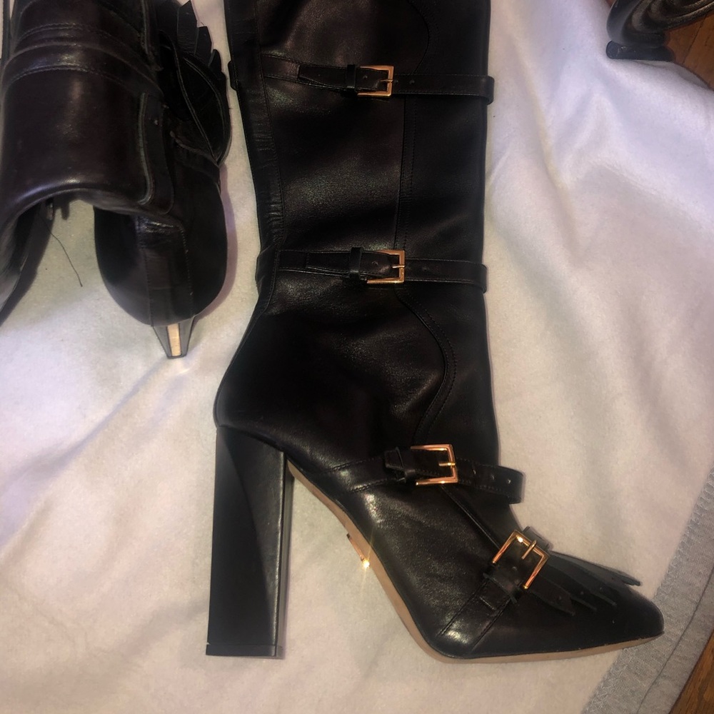Black Knee High, high heels boots!